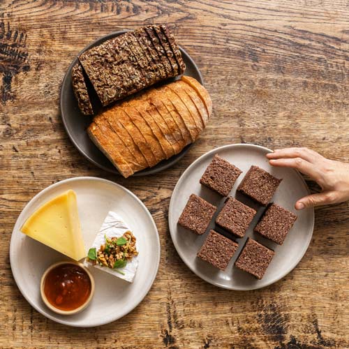 Madklubben-Frokost_dessert_ost_og_brød-2